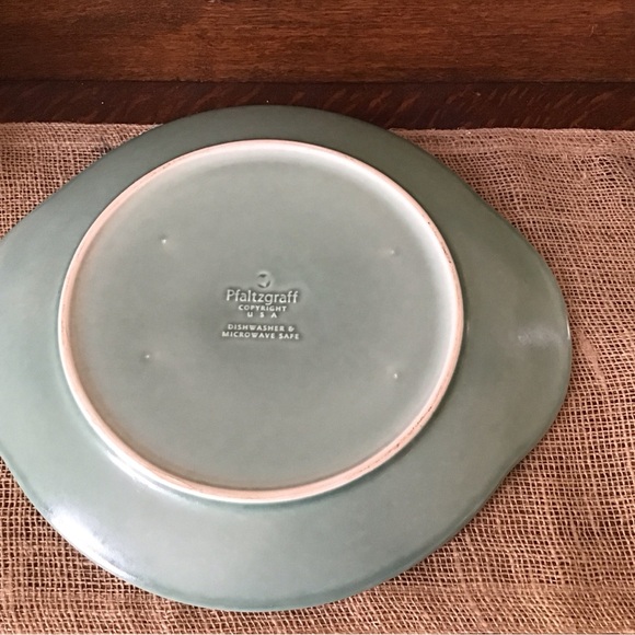 Vintage Pfaltzgraff Water’s Edge Seafoam 16” Serving Platter - Picture 3 of 4
